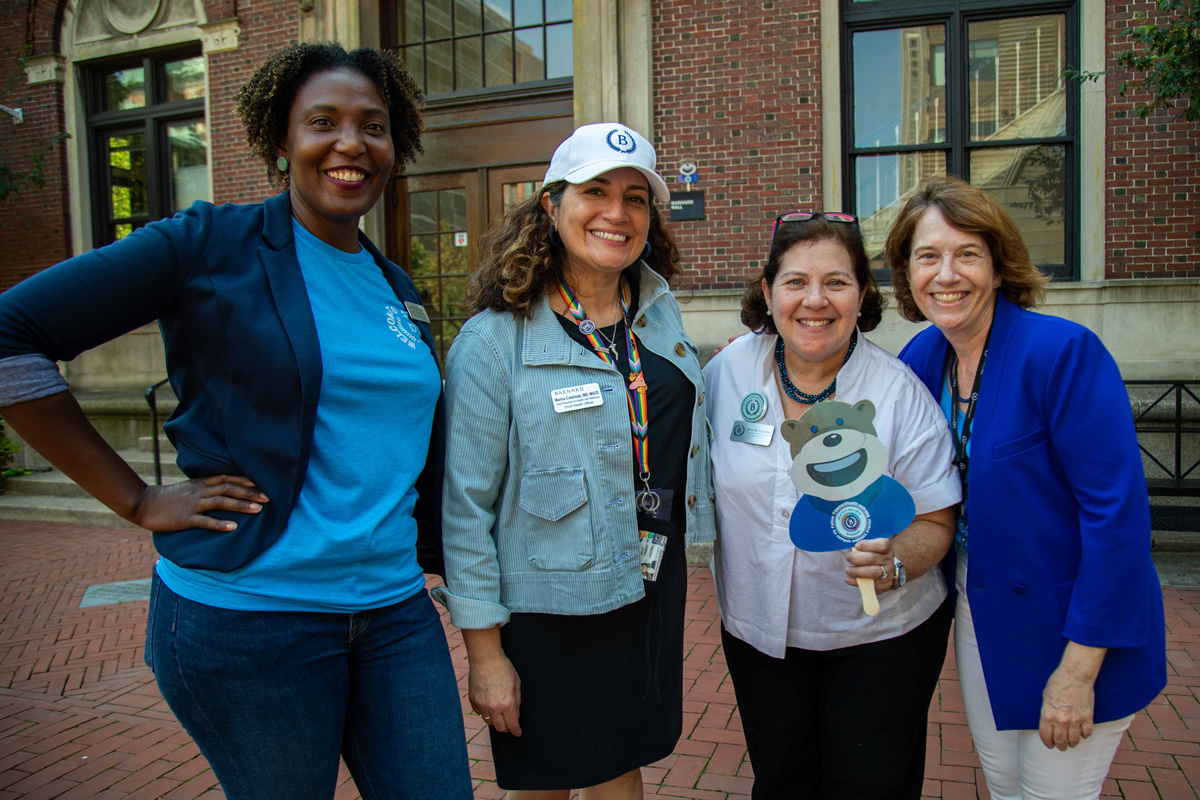 Barnard-senior-staff-on-Move-In-Day-2023