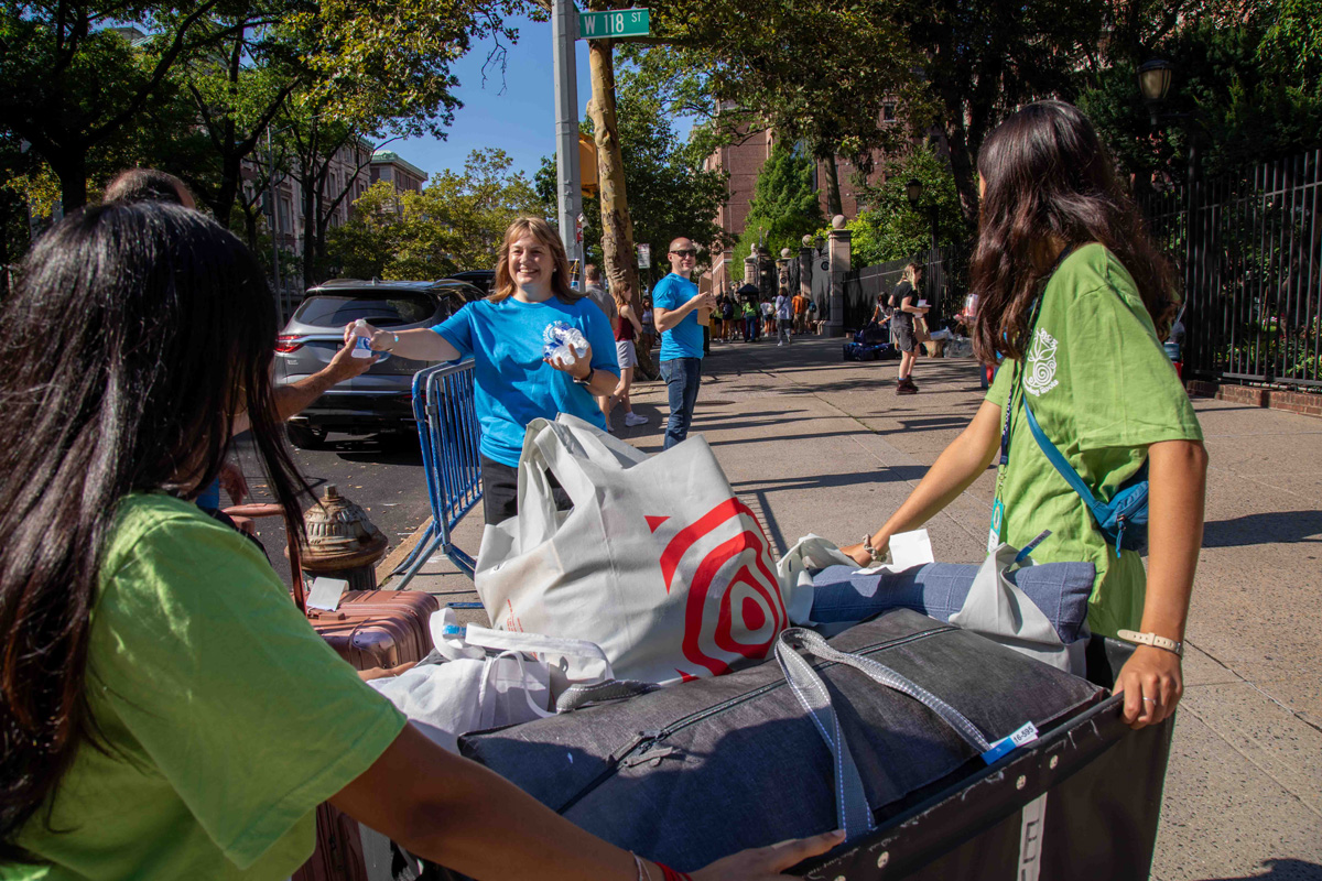 NSOP-2023-Move-In-Day-Green-Blue-Tees