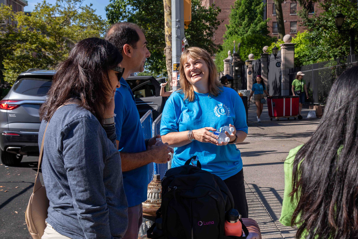 Pres.-Laura-Rosenbury-Move-In-Day-2023