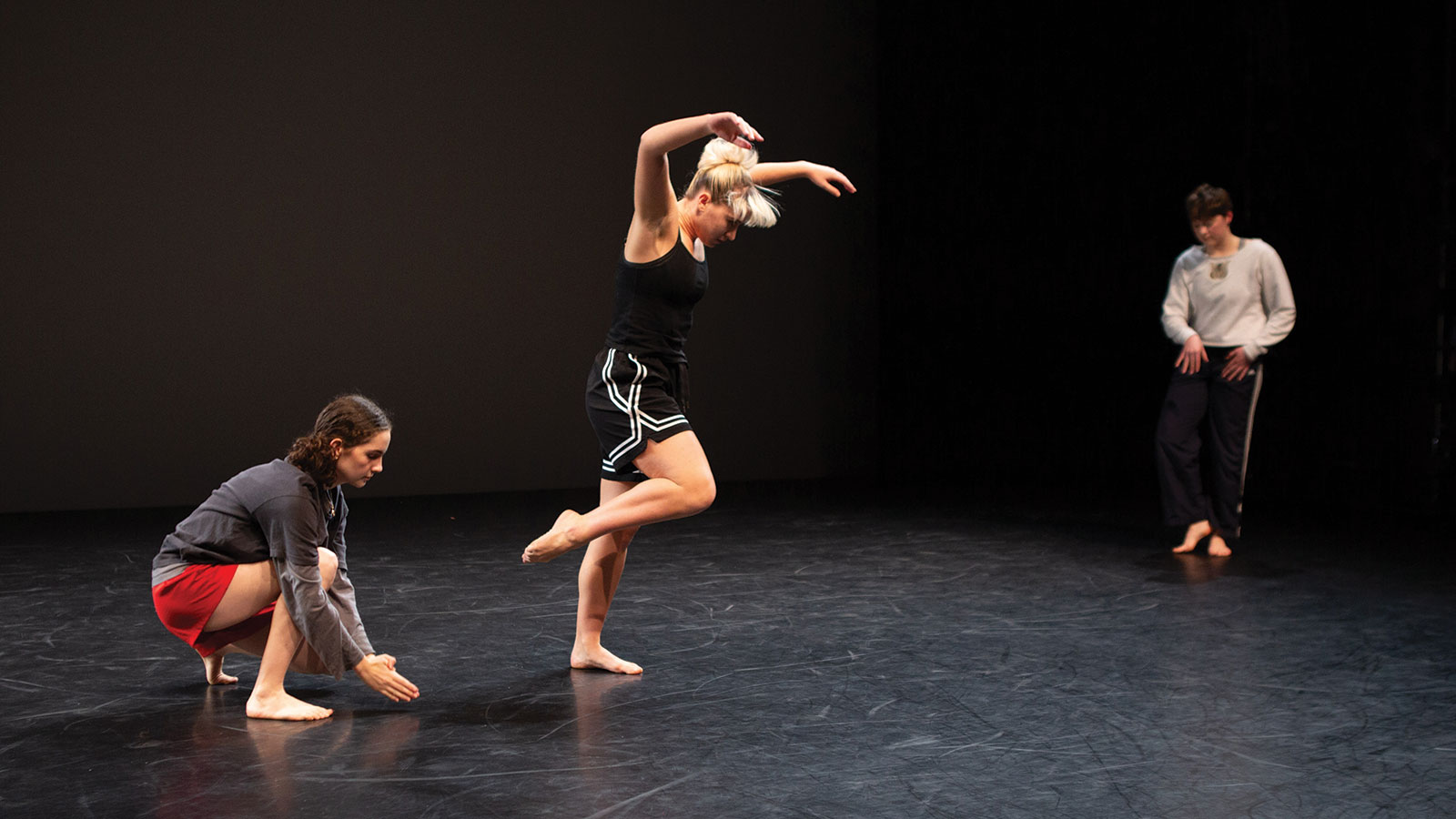 Eliza Voorheis ’25 and Katie Sponenburg ’24 share a duet.