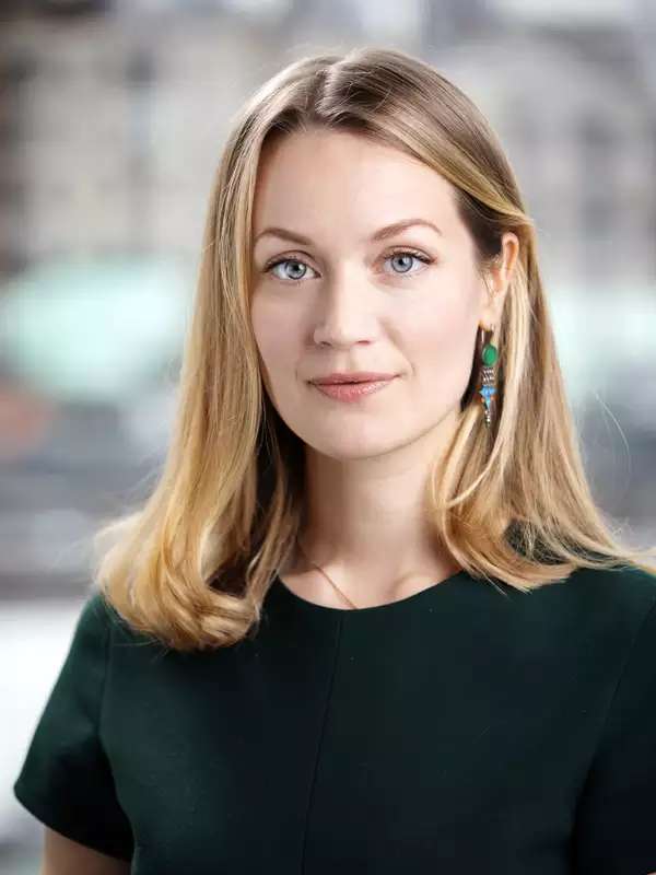 Anja Tolonen headshot