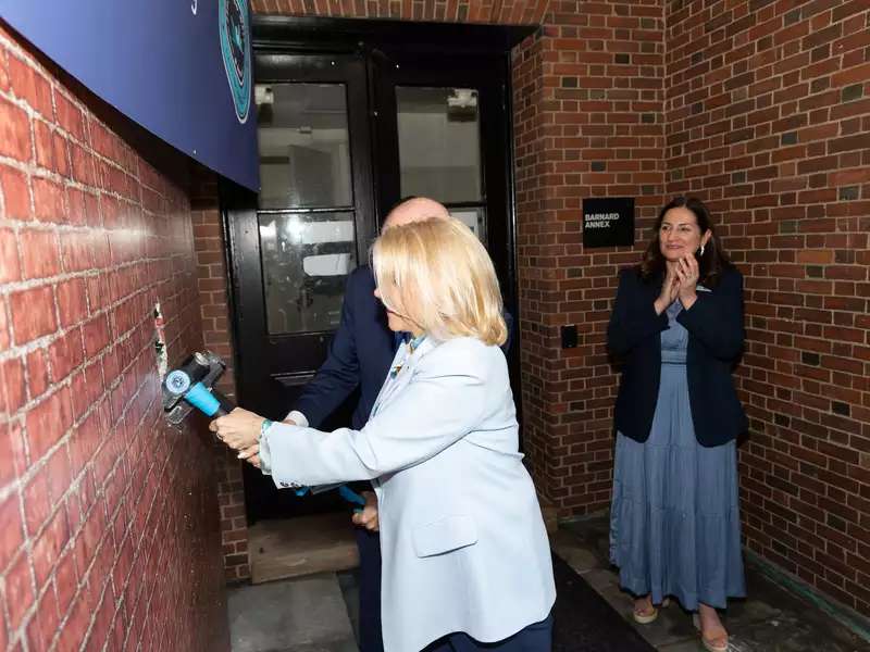 Barnard-LeFrak-breaks-wall